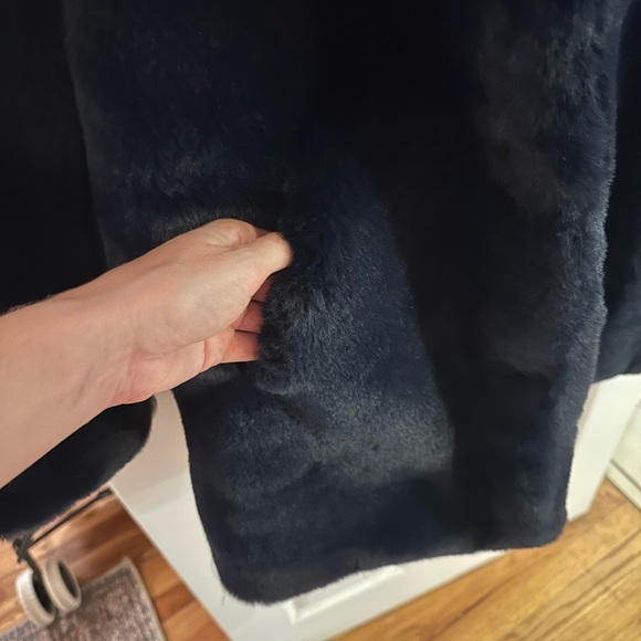 Apparis Faux Fur Navy Coat Small - Picture 8 of 8